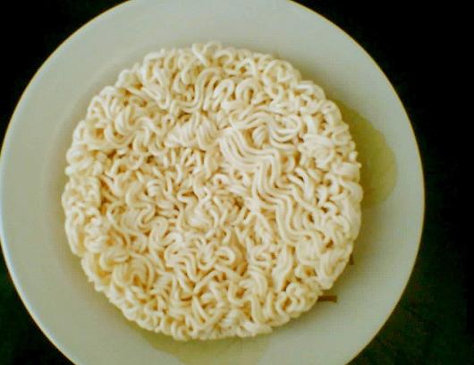 不要再泡方便麵了,換個吃法,口味自己調,簡單營養美味好吃到爆