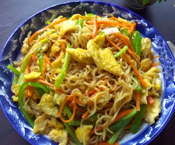 不要再泡方便麵了,換個吃法,口味自己調,簡單營養美味好吃到爆