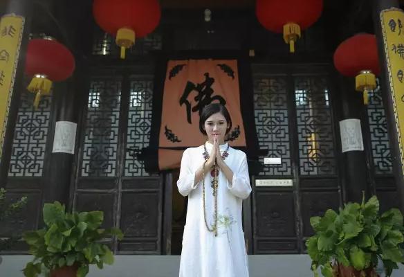 與人品好的人相處才能提高自己!