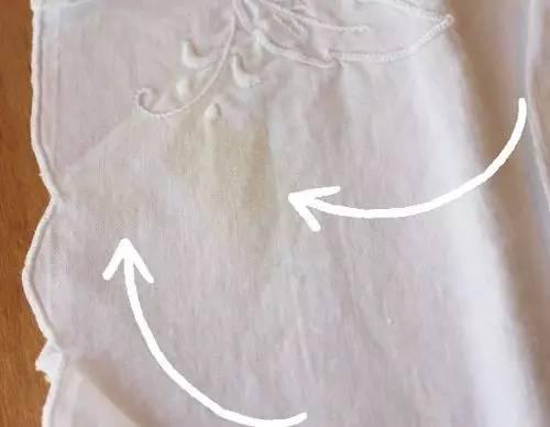 衣服不管染上什麼,用這招都能洗掉!