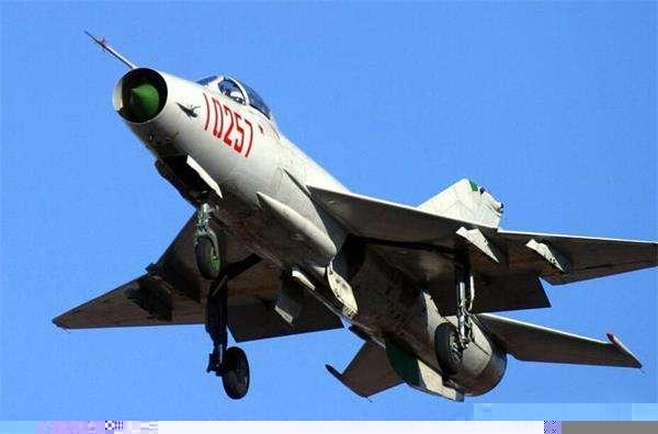 解放軍一夜間千架戰機神秘失踪? 內幕洩出國人都沸騰了!