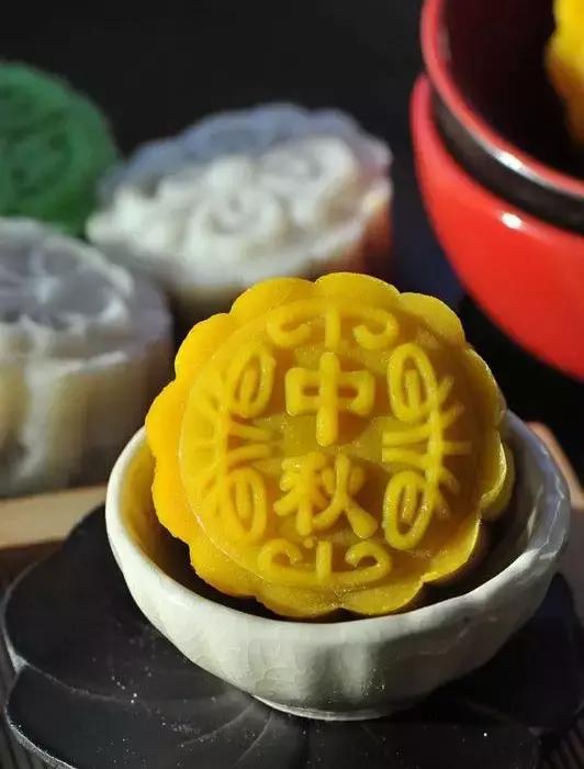 最美中秋,但願人長久,千里共嬋娟