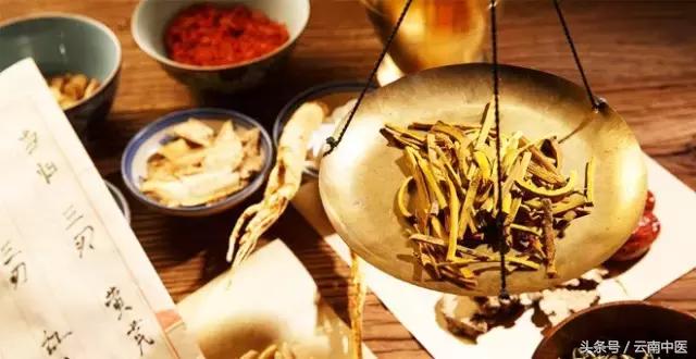 秋天泡泡腳,排毒百病消! 10大古方泡腳,為家人收好!