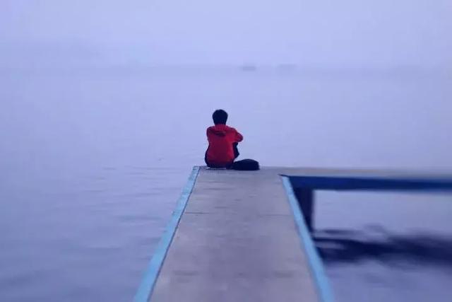 放棄那個不在意你的人吧
