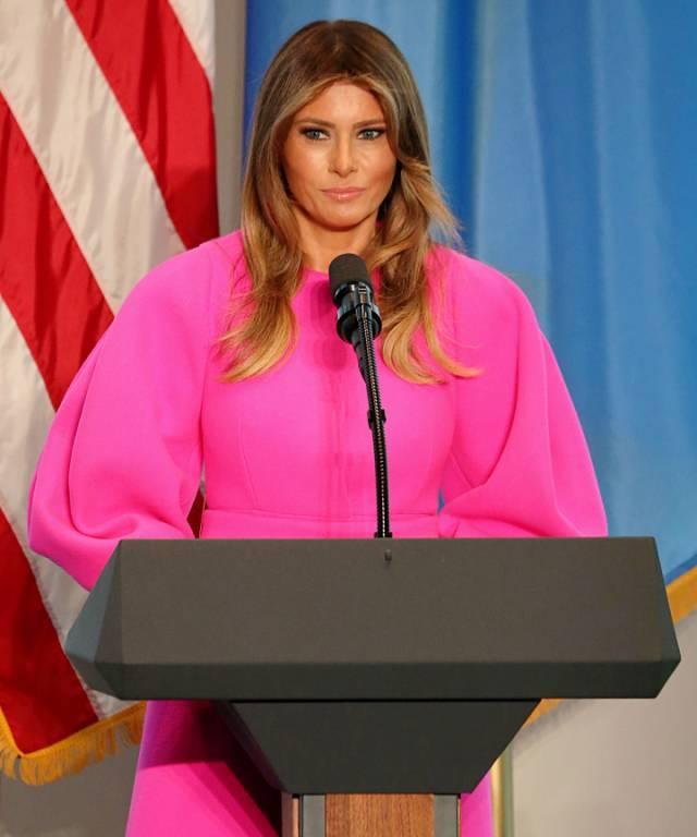 粉色大衣裡面怎麼搭配？ 學會這些粉紅色大衣的最佳搭配太高級了