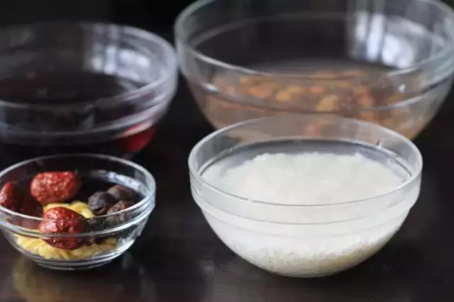 秋天到了,給家人燉個湯
