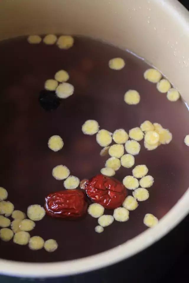 秋天到了,給家人燉個湯