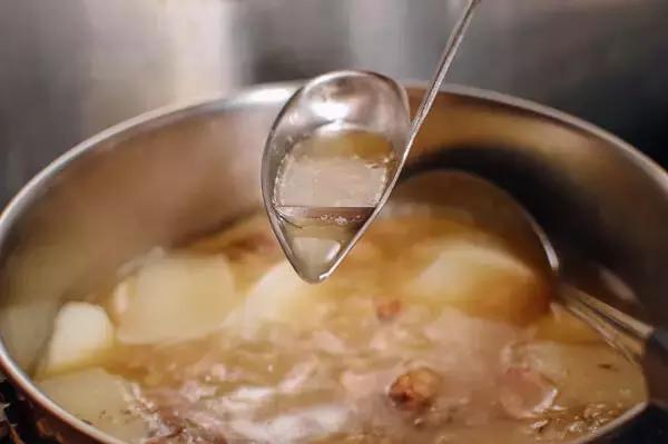 秋天到了,給家人燉個湯