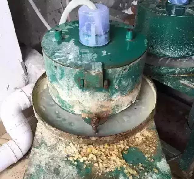 圖解蜜蠟手工雕PK機雕全過程,誰才是王者!