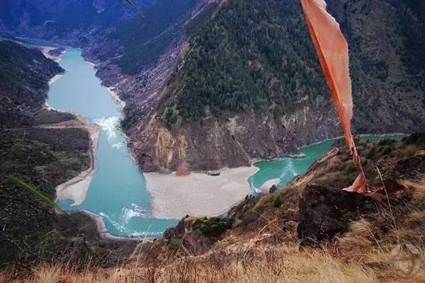 中國造價2000億的川藏鐵路首次曝光，沿途風景美到哭！