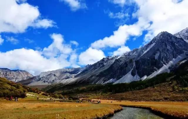 中國造價2000億的川藏鐵路首次曝光，沿途風景美到哭！