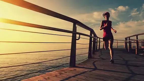假如你每天晨跑1小時，堅持1年，會發生什麼變化？