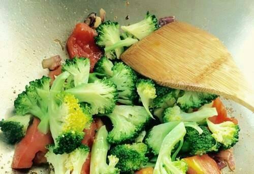 西蘭花是抗癌之王,卻不能與這四種食物一起吃