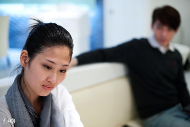 婚後上交工資給婆婆保管,大哥買房需要錢,我才明白婆婆的陰謀