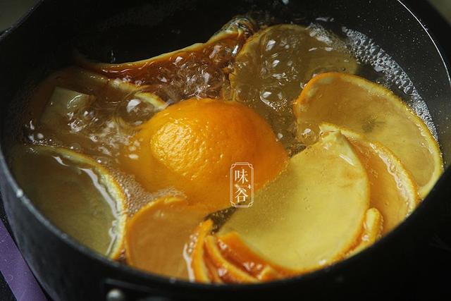 吃完橙子別丟了橙皮,教你一個方法讓它瞬間變成美味零食!