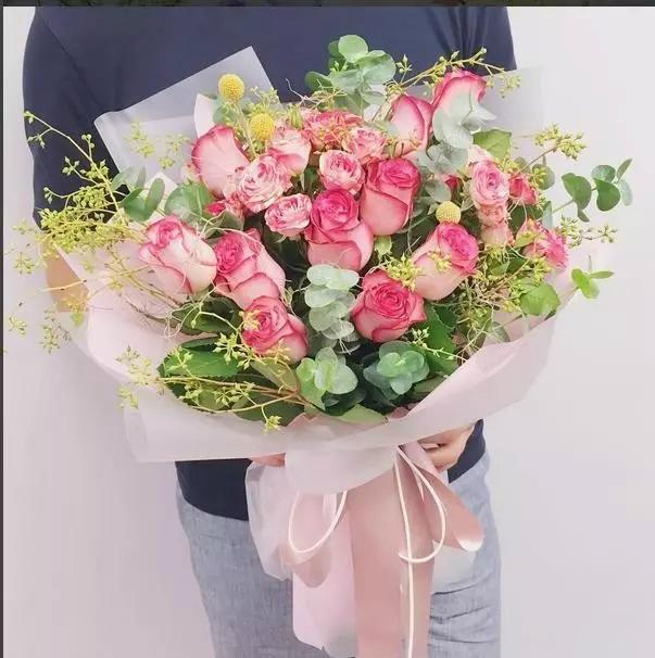 花束製作有那麼難? 高級花藝師教你一些方法