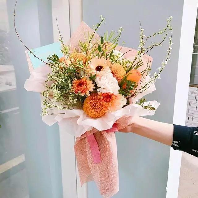 花束製作有那麼難? 高級花藝師教你一些方法