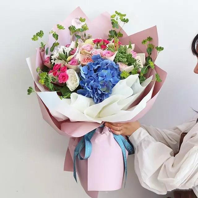 花束製作有那麼難? 高級花藝師教你一些方法