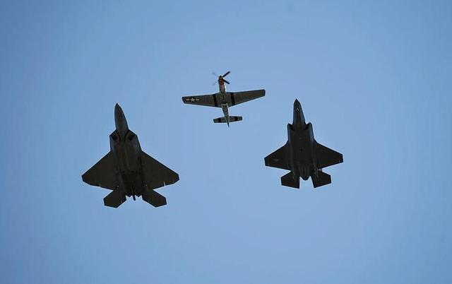 中國殲20戰機攻克“F22最大難題”，與殲16實現完美對接