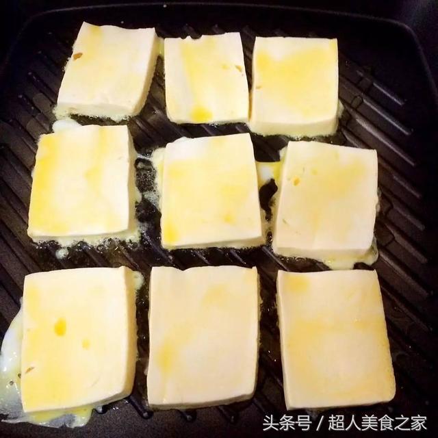 2個雞蛋,一塊豆腐,已經超越了大魚大肉,一般人不會做
