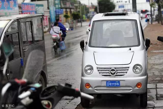 提醒|今年起,多地禁止老年代步車上路,農民說應該控制源頭