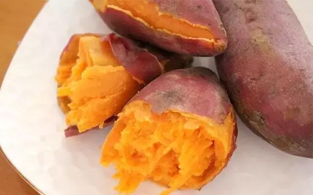 這8種食物,再餓也不要給孩子空腹吃! 很多人第一個就中招了