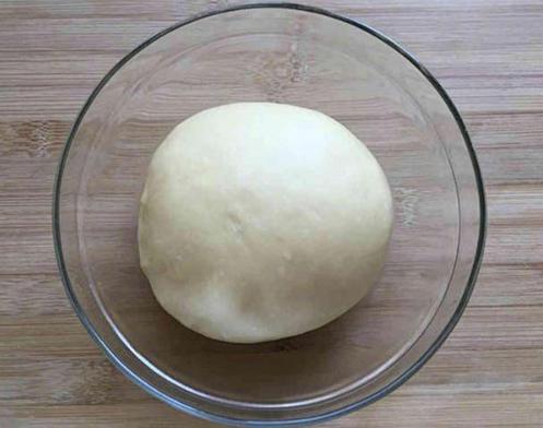 這餅不用加一滴水，平底鍋就能做，鬆軟香甜，老少都能吃