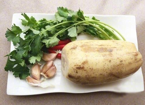 香辣涼拌藕片的做法，炎熱的夏天要來了，做道酸辣可口的涼拌菜