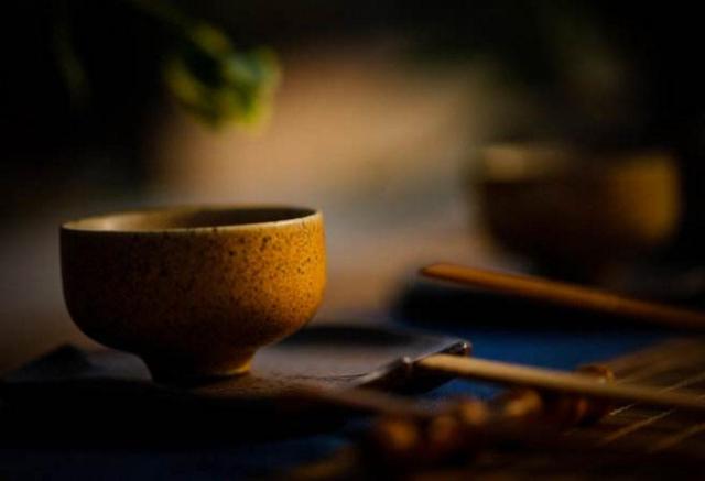 一個人，真正的心傷，是：不說，不解釋，不流淚