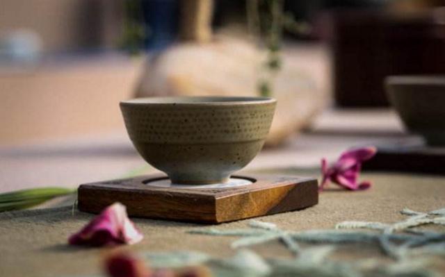 一個人，真正的心傷，是：不說，不解釋，不流淚