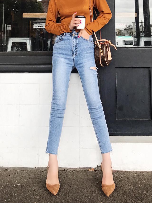 這幾年最流行的牛仔褲款式，女生必須要知道！