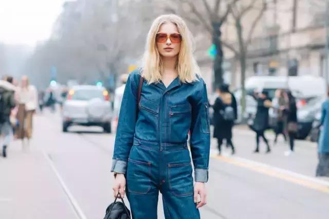 這是個萬能的時髦小物,能顯臉小還能輕鬆點亮全身!