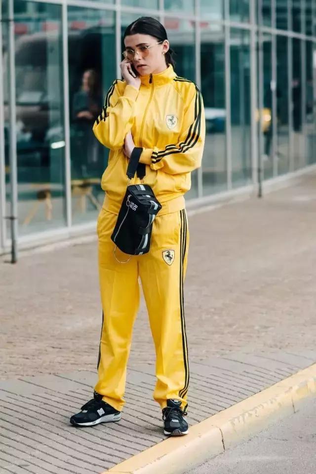 這是個萬能的時髦小物,能顯臉小還能輕鬆點亮全身!