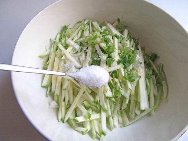 這款快手早餐餅，幫你十分鐘就能搞定，學會再也不用買路邊攤