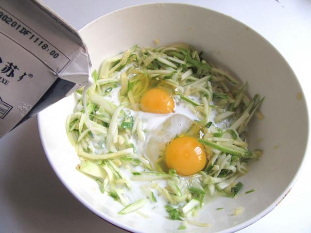 這款快手早餐餅，幫你十分鐘就能搞定，學會再也不用買路邊攤