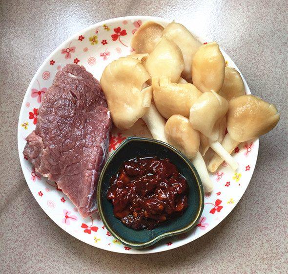 這菜飯店一碗就要40元，在家做不到20元，麻辣爽口，爽滑鮮嫩