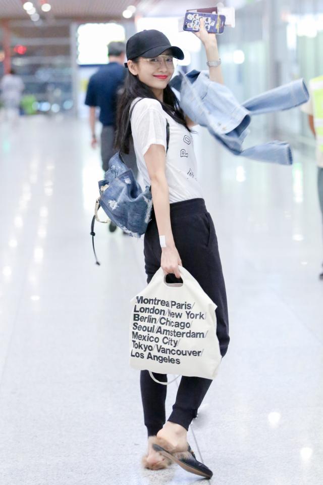 只需一個帆布袋,Effortless Chic風就能輕鬆打造出來!