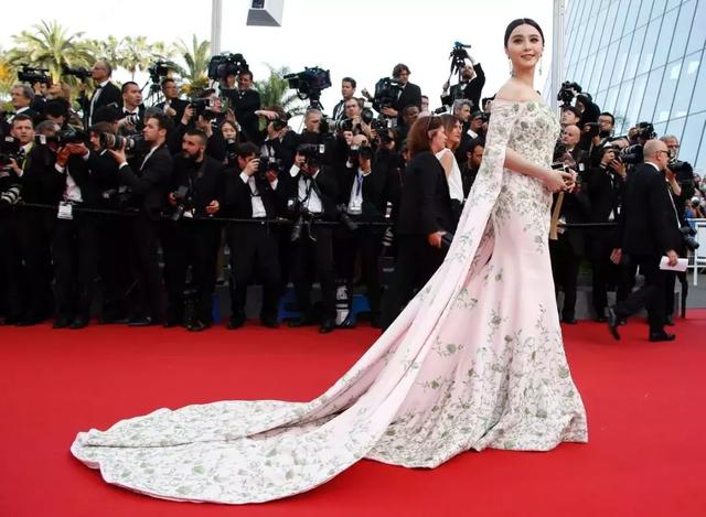 英國新王妃的婚紗10萬鎊！ 會美過凱特麼？