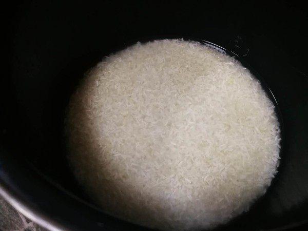 天氣熱不想做飯，這款“懶人燜飯”讓你食慾全開，保證一粒米不剩