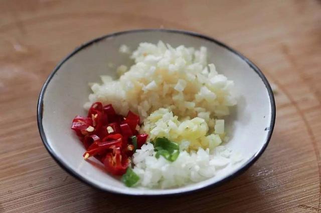 雞胸肉總是不夠入味，試試這麼做，保證鮮嫩入味超好吃