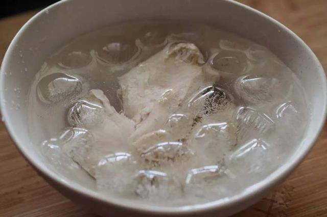 雞胸肉總是不夠入味，試試這麼做，保證鮮嫩入味超好吃