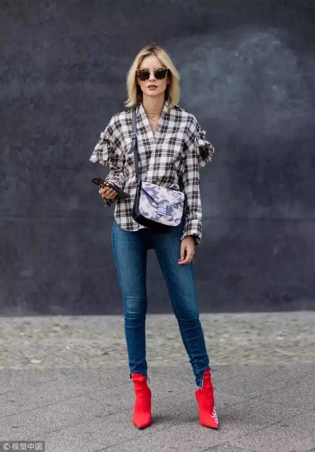 所有姑娘都能模仿的穿搭套路，她有