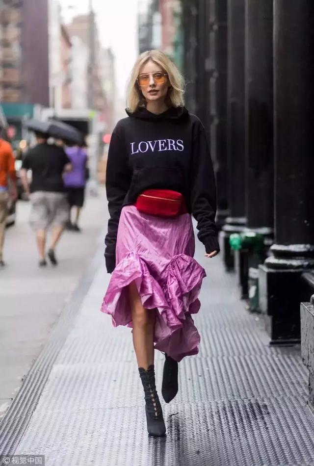 所有姑娘都能模仿的穿搭套路，她有