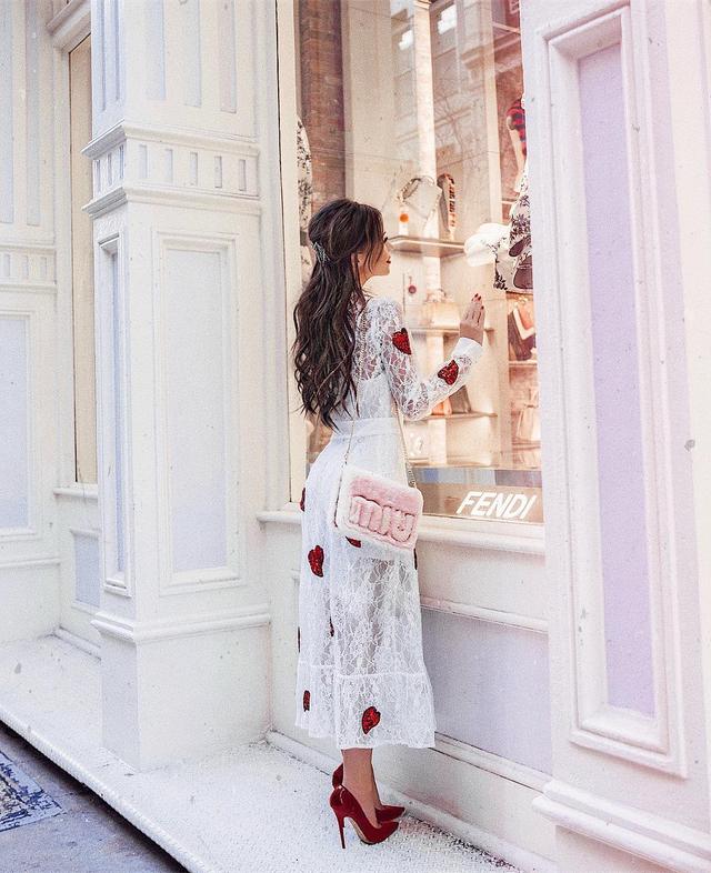 白色的單品搭配出來美到哭,別看了,趕緊學起來