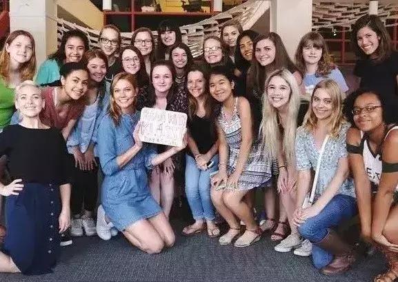 長腿超模放棄900萬美元高薪當碼農，26歲成功登上福布斯！