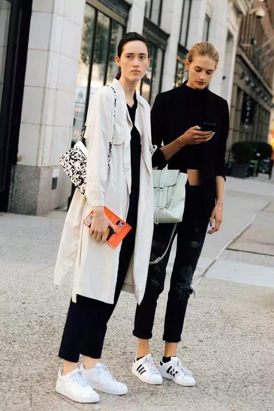 一條小黑褲,搞定100種時髦搭配! !