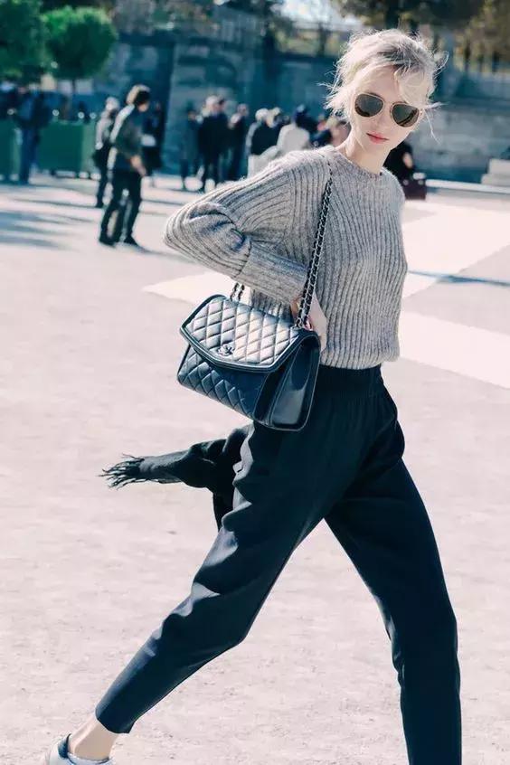 一條小黑褲,搞定100種時髦搭配! !