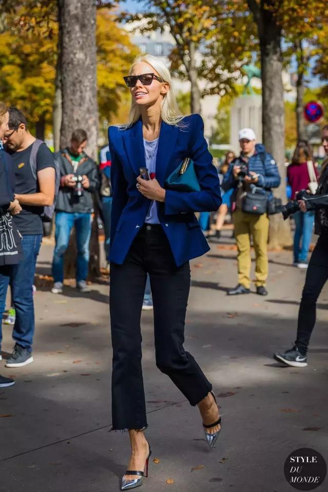 一條小黑褲,搞定100種時髦搭配! !