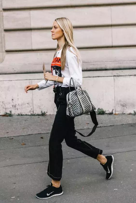 一條小黑褲,搞定100種時髦搭配! !