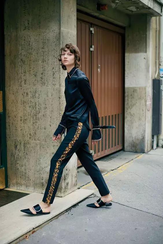 一條小黑褲,搞定100種時髦搭配! !